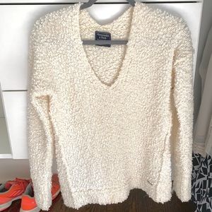 V-neck sweater!<3